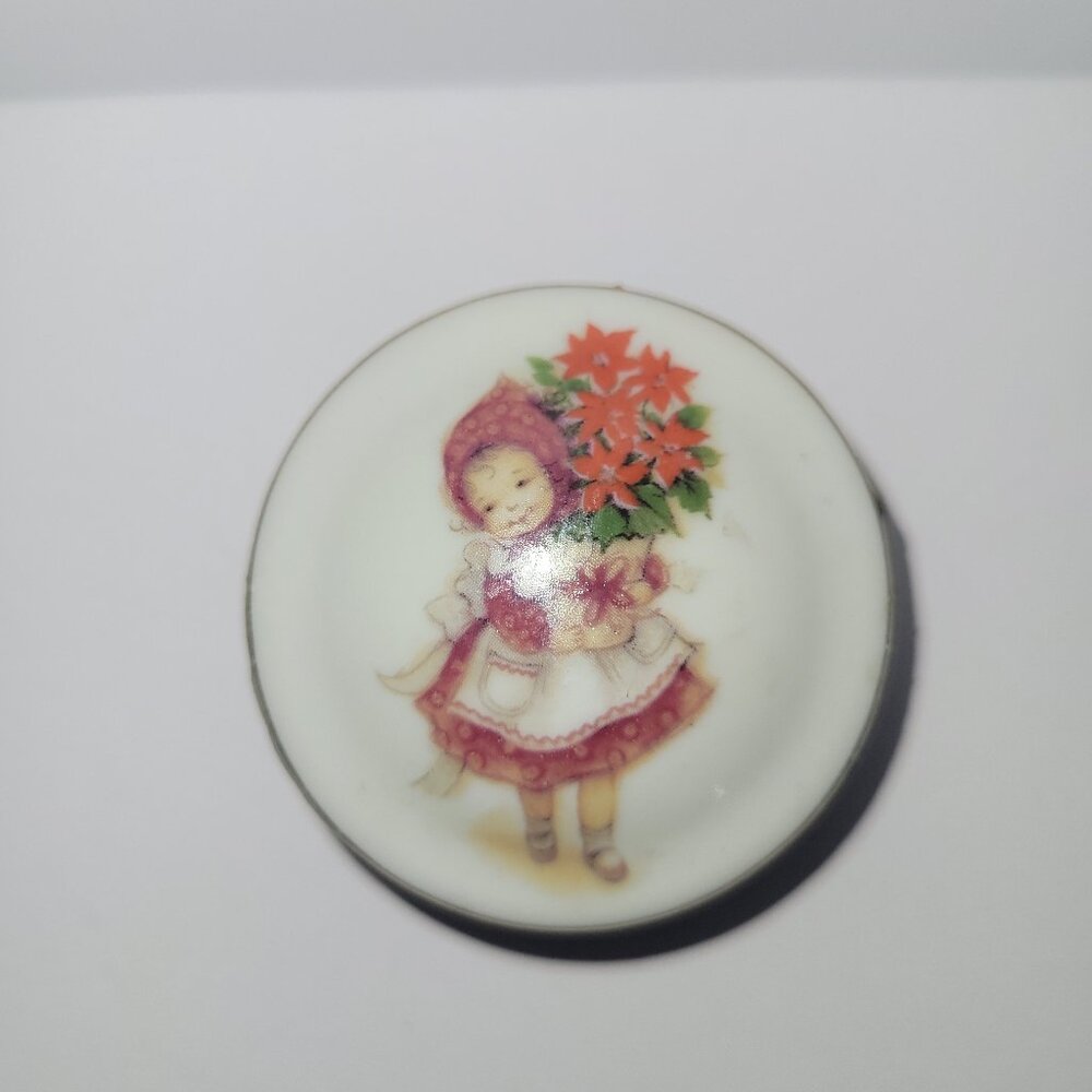 Vintage Gretchen Christmas Keepsake Porcelain Trinket Box *Designers Collection